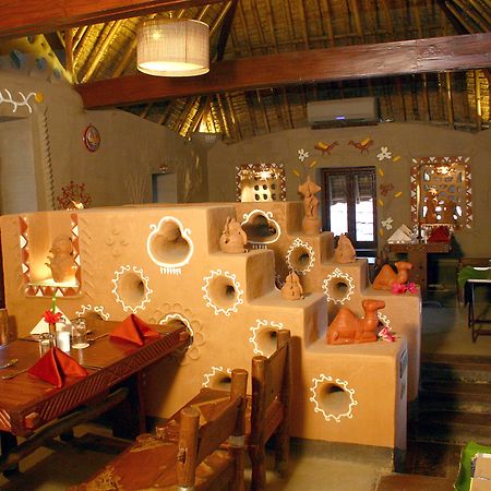 Vedic Village Spa Resort Calcutta Extérieur photo