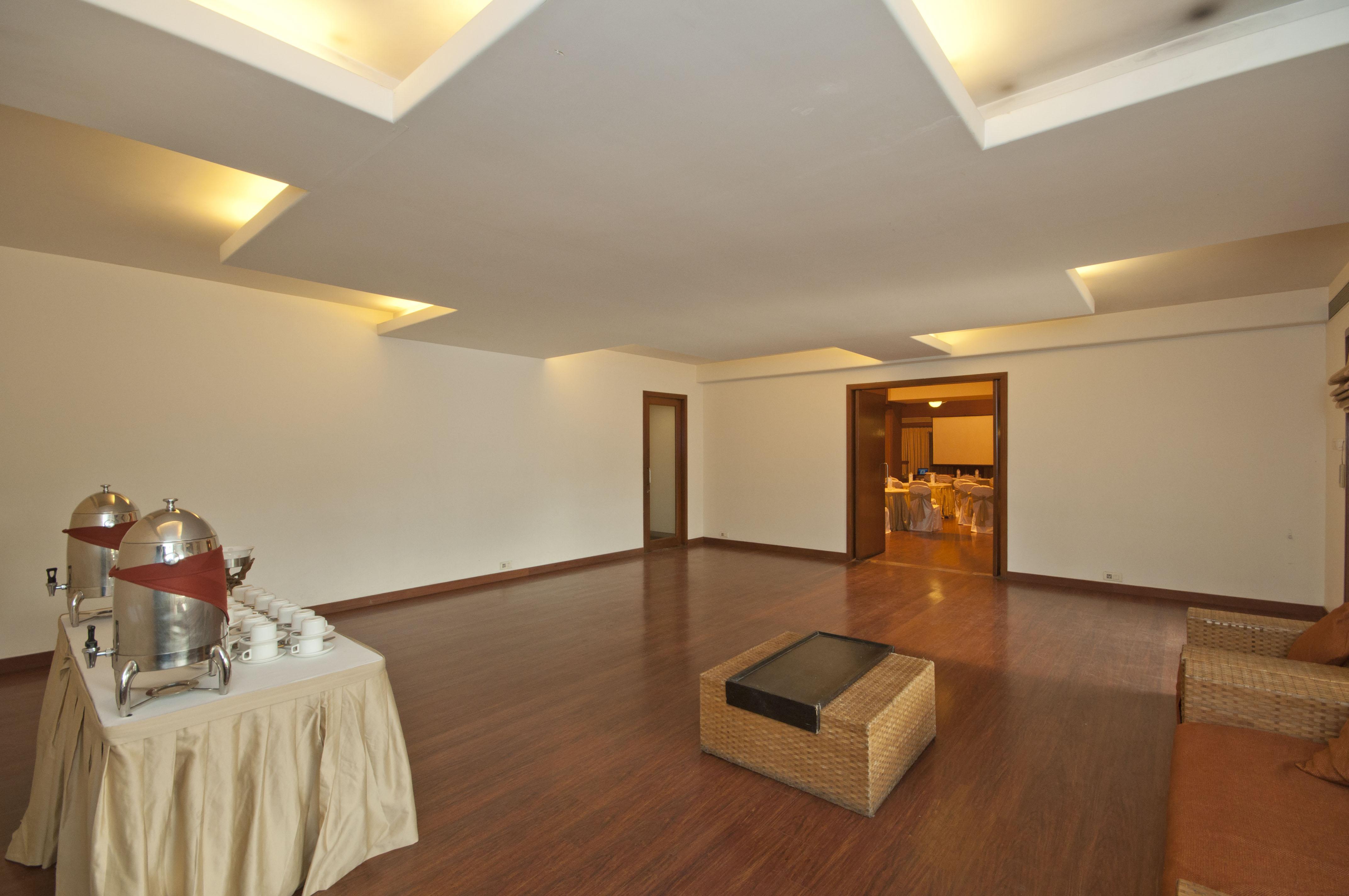 Vedic Village Spa Resort Calcutta Extérieur photo