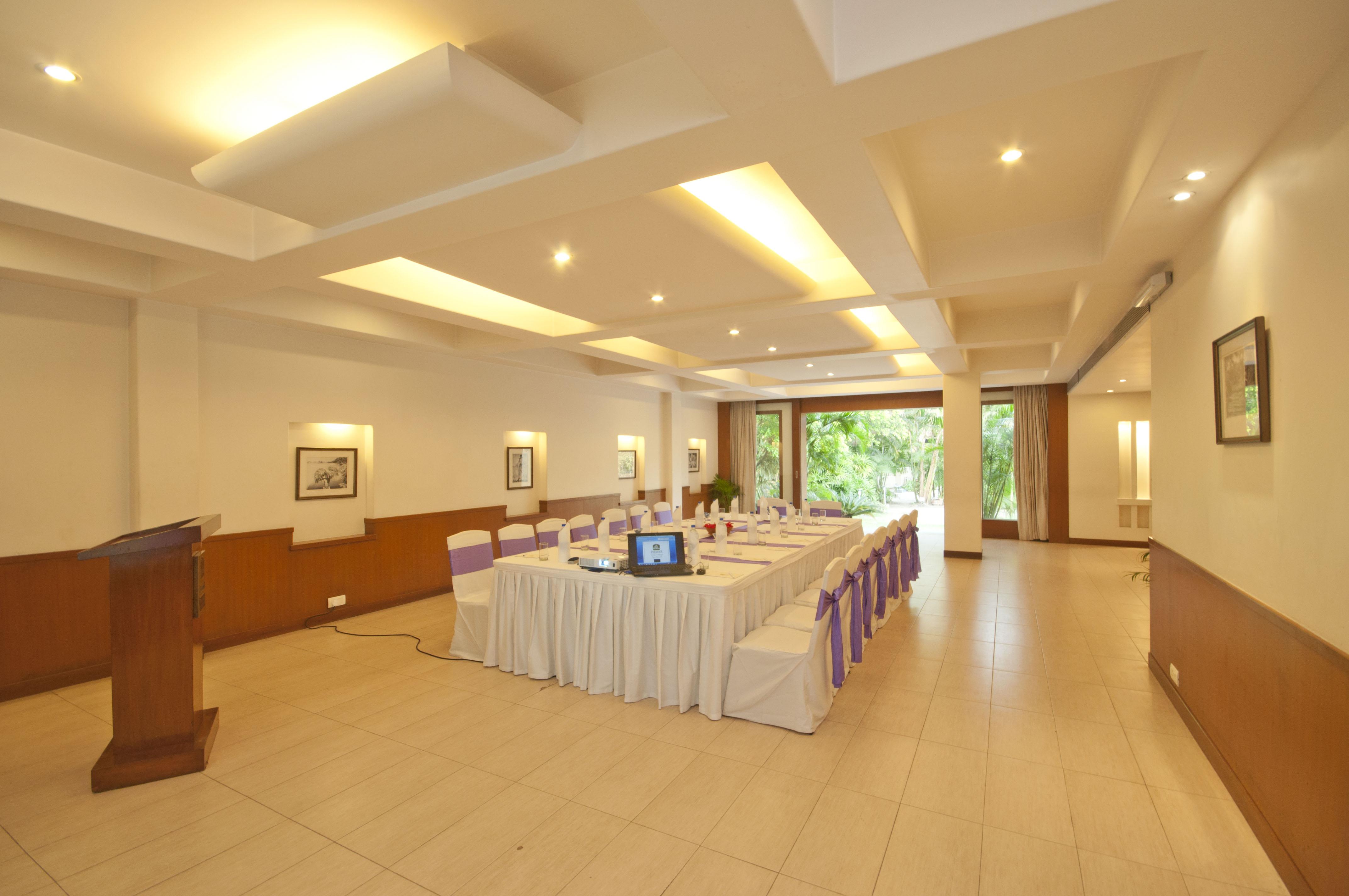 Vedic Village Spa Resort Calcutta Extérieur photo