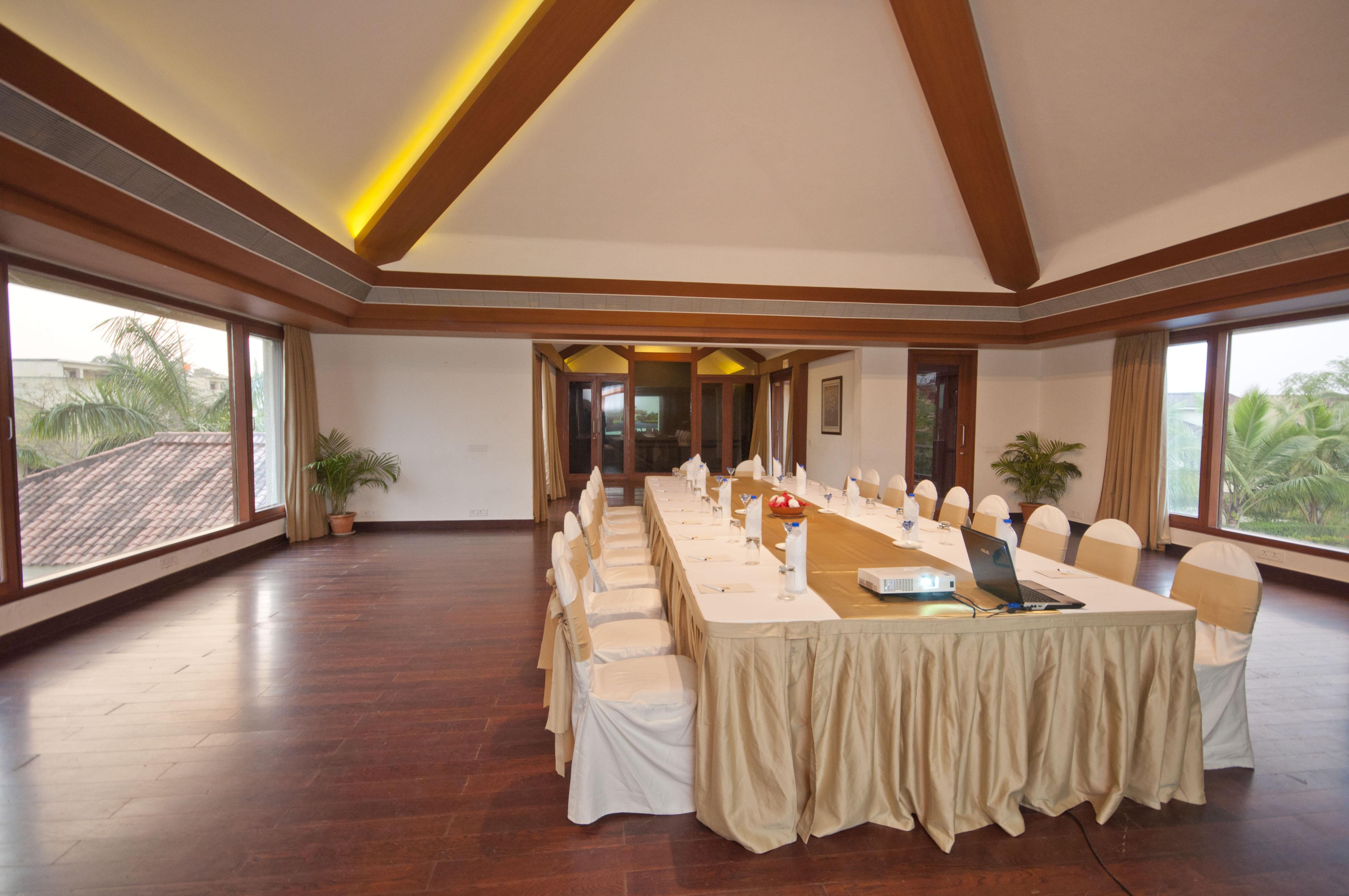 Vedic Village Spa Resort Calcutta Extérieur photo