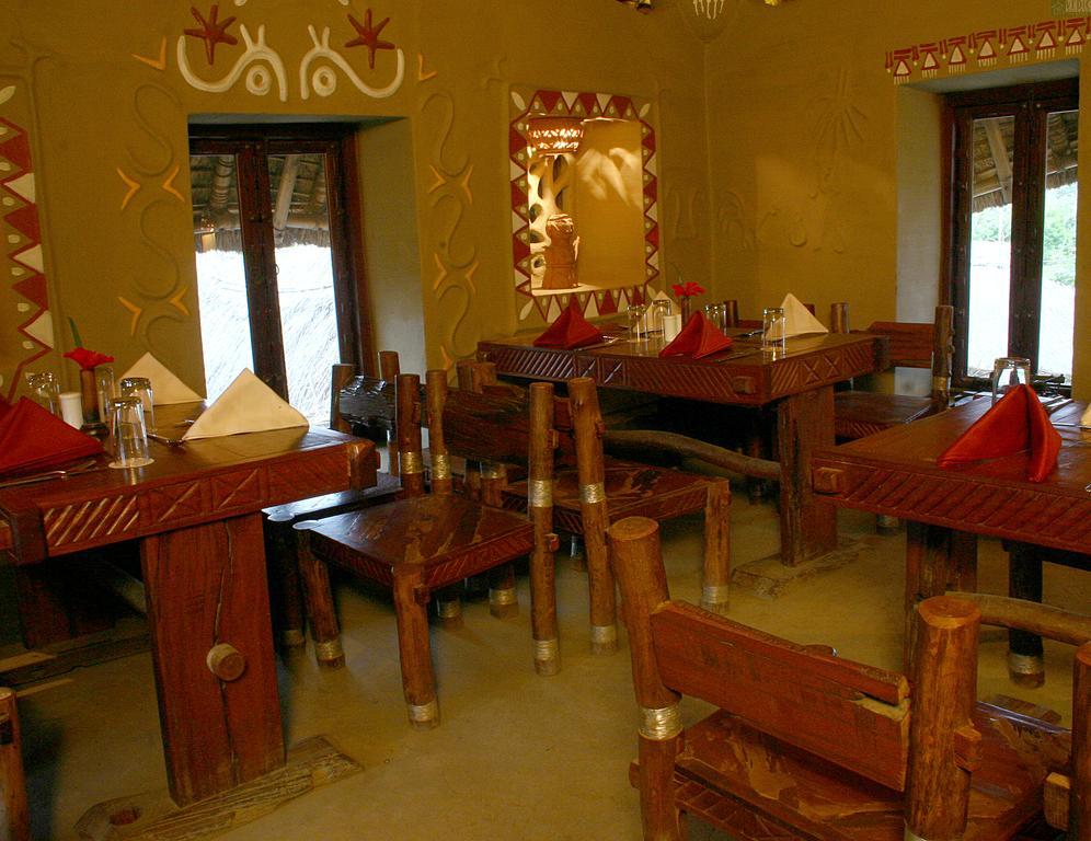 Vedic Village Spa Resort Calcutta Extérieur photo
