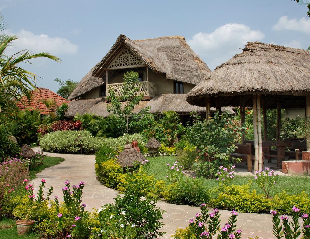 Vedic Village Spa Resort Calcutta Extérieur photo
