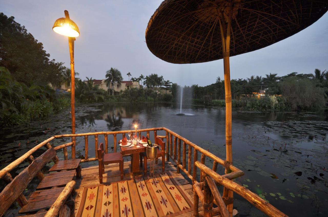 Vedic Village Spa Resort Calcutta Extérieur photo