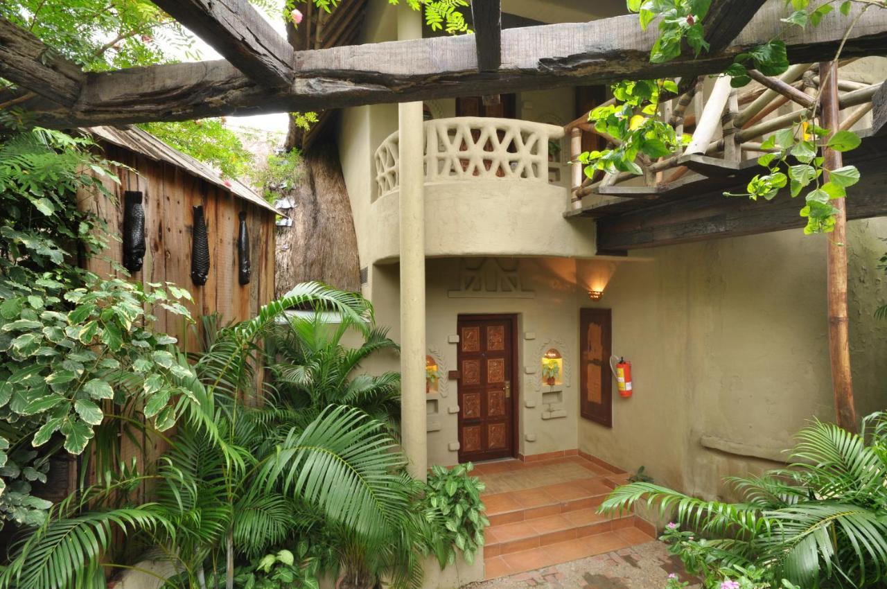 Vedic Village Spa Resort Calcutta Extérieur photo