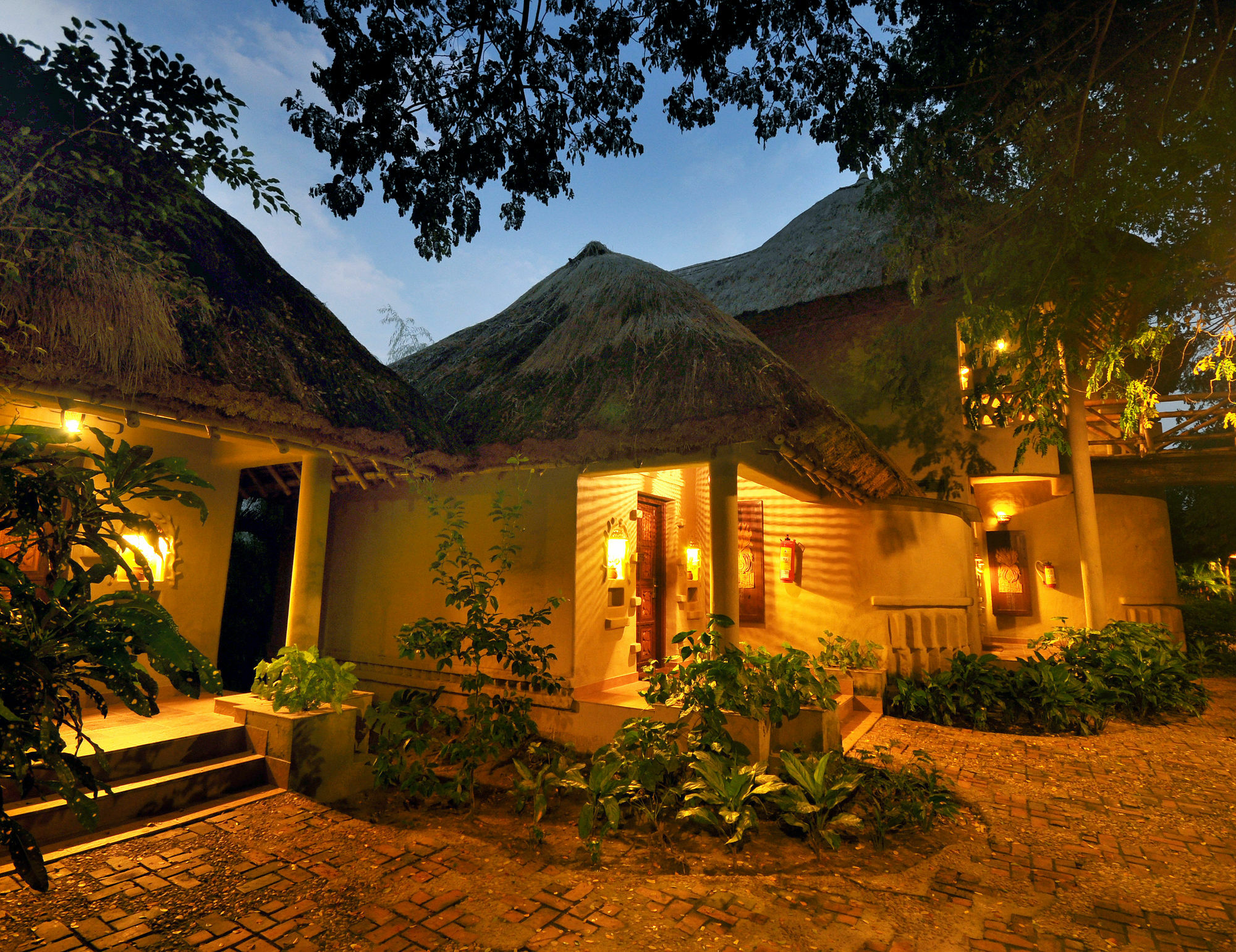 Vedic Village Spa Resort Calcutta Extérieur photo